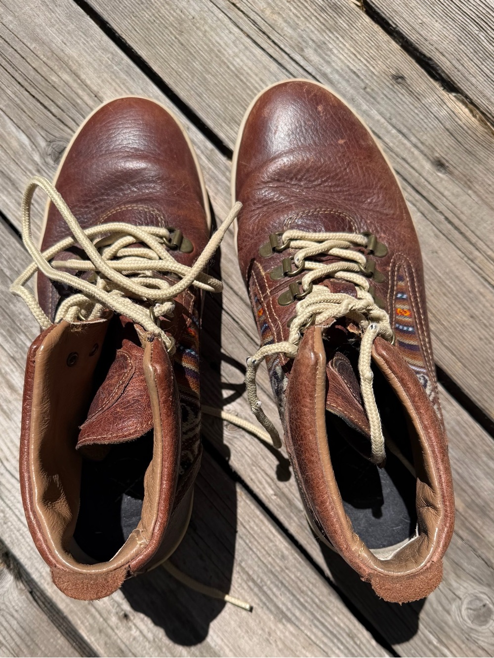 INKKAS Brown Leather Chukka Boots with Cream Laces Men’s 8 Women’s 10 Unisex